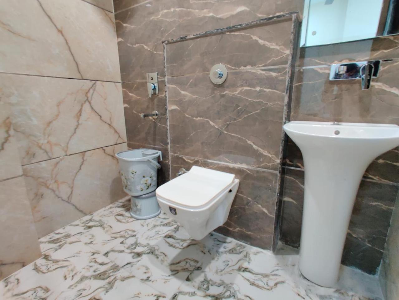 Hotel Gs Amritsar 200 Mtr From Golden Temple Exteriör bild