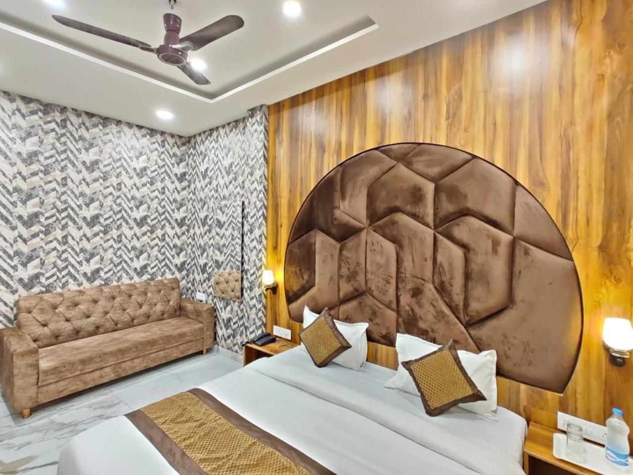 Hotel Gs Amritsar 200 Mtr From Golden Temple Exteriör bild