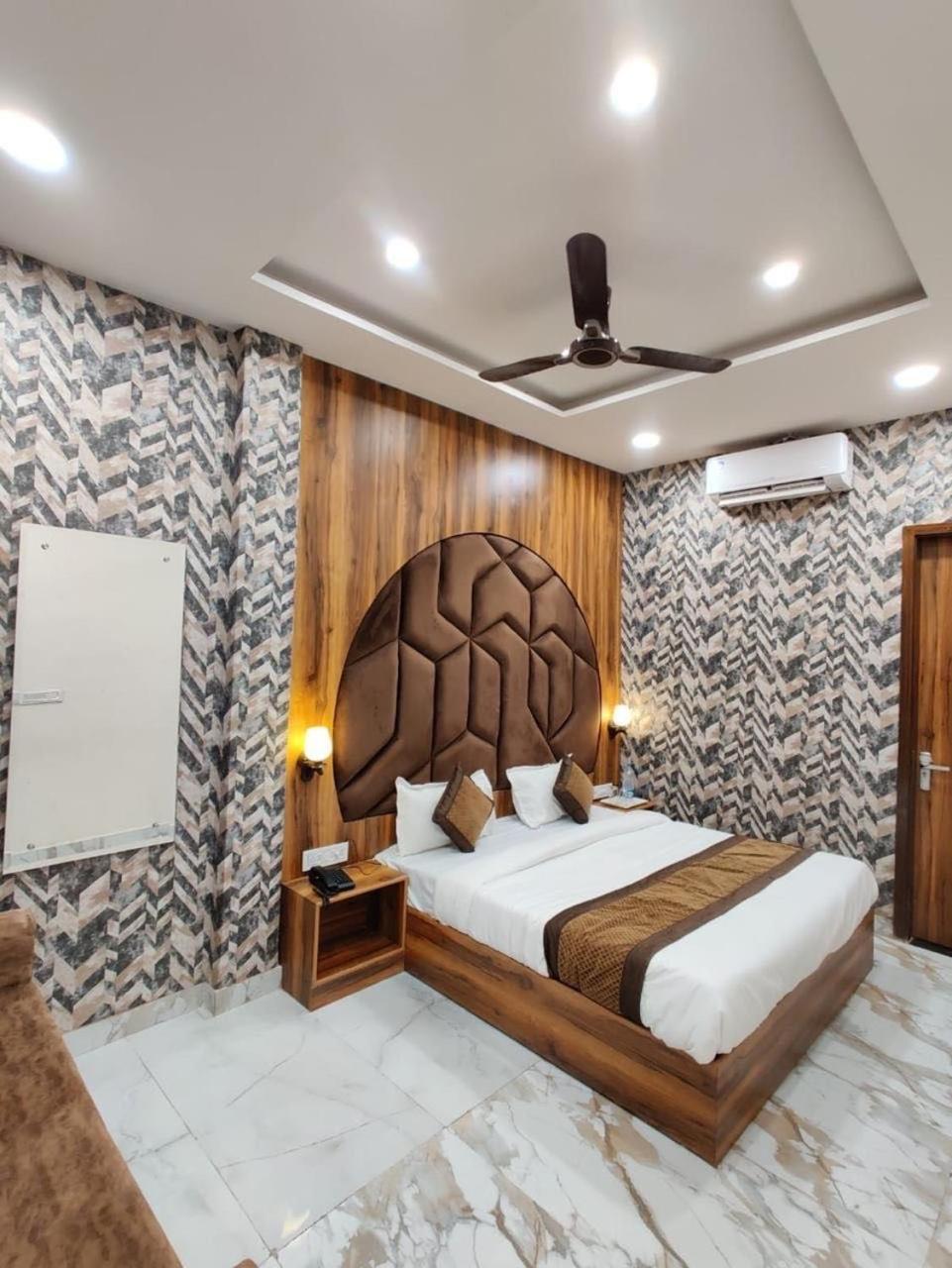 Hotel Gs Amritsar 200 Mtr From Golden Temple Exteriör bild
