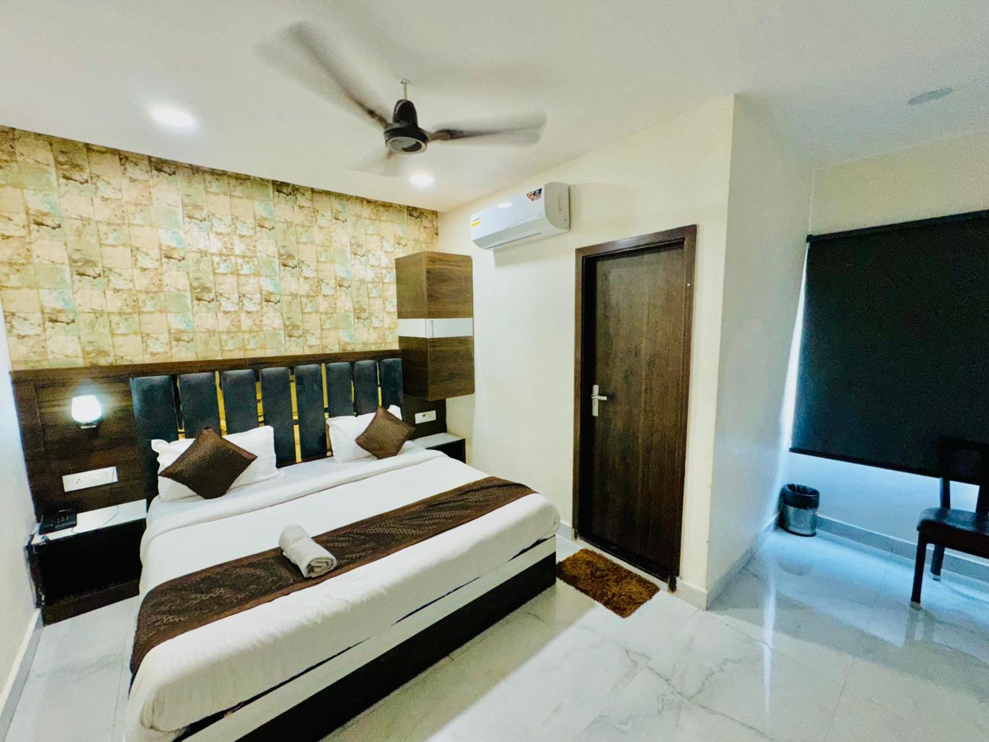 Hotel Gs Amritsar 200 Mtr From Golden Temple Exteriör bild