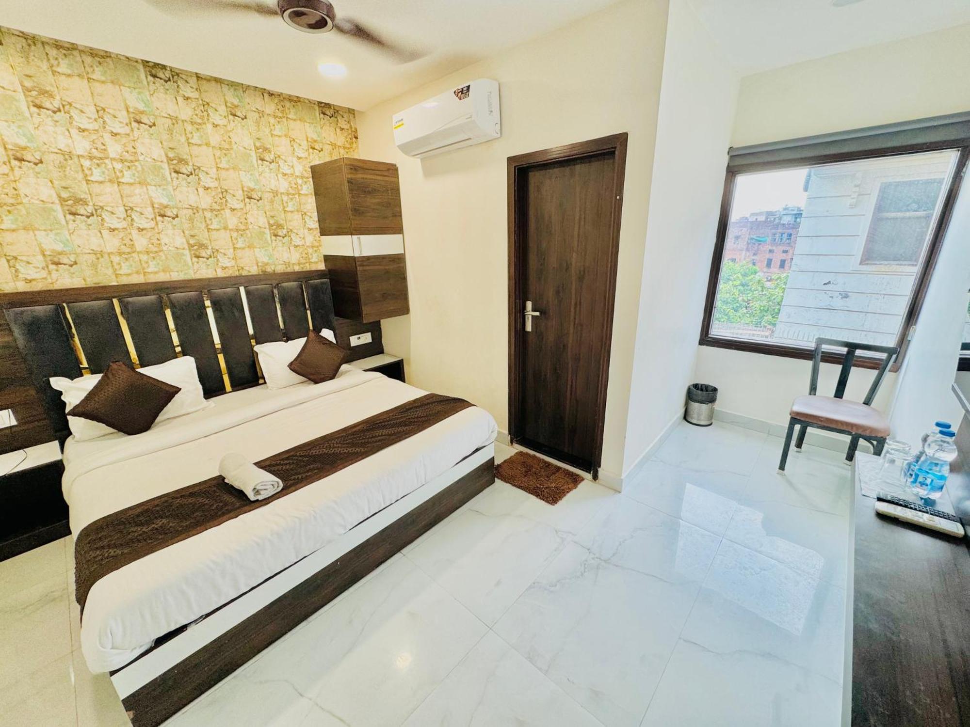 Hotel Gs Amritsar 200 Mtr From Golden Temple Exteriör bild