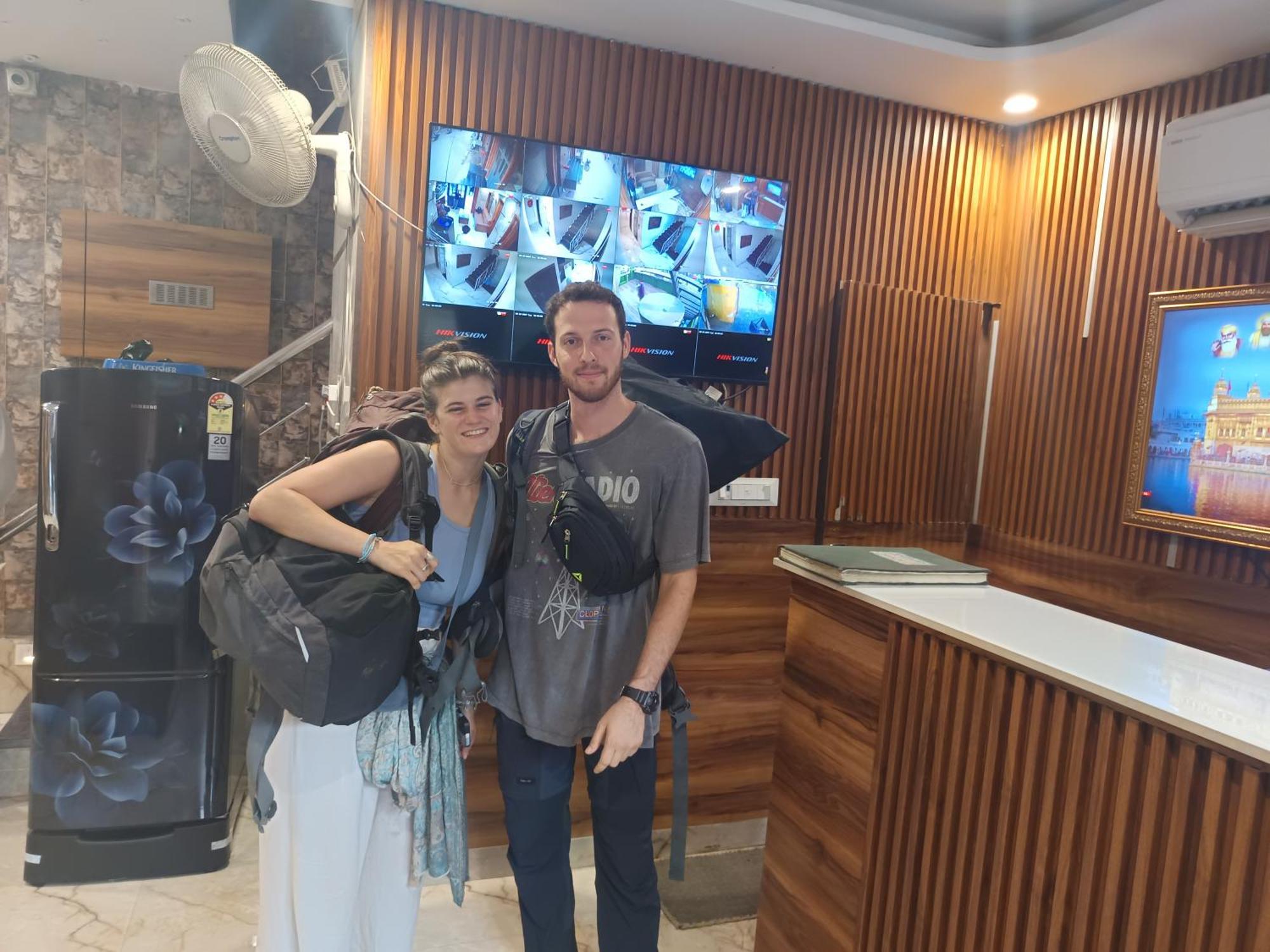 Hotel Gs Amritsar 200 Mtr From Golden Temple Exteriör bild